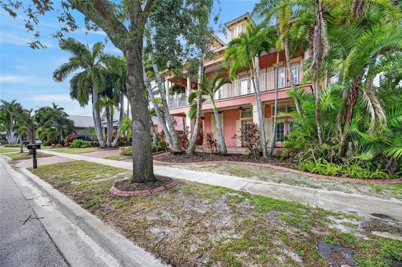 825 Islebay Drive, Apollo Beach, FL 33572 Photo