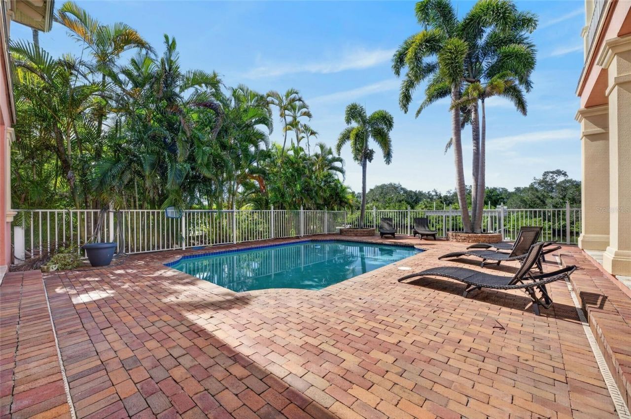 825 Islebay Drive, Apollo Beach, FL 33572 Photo