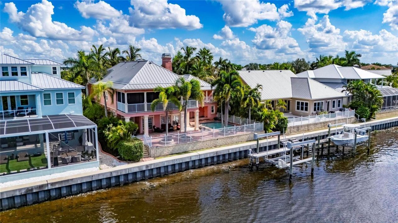 825 Islebay Drive, Apollo Beach, FL 33572 Photo