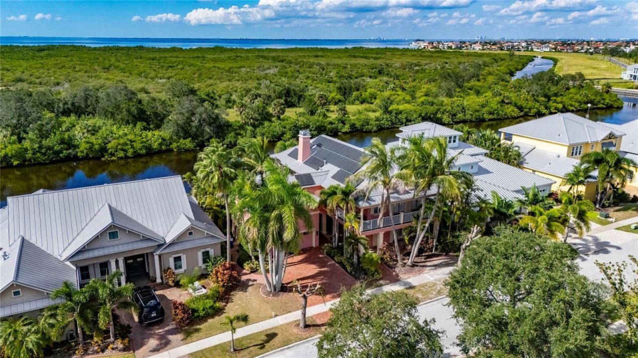 825 Islebay Drive, Apollo Beach, FL 33572 Photo