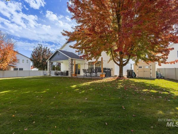 2722 E Omera Ct, Meridian, ID 83646