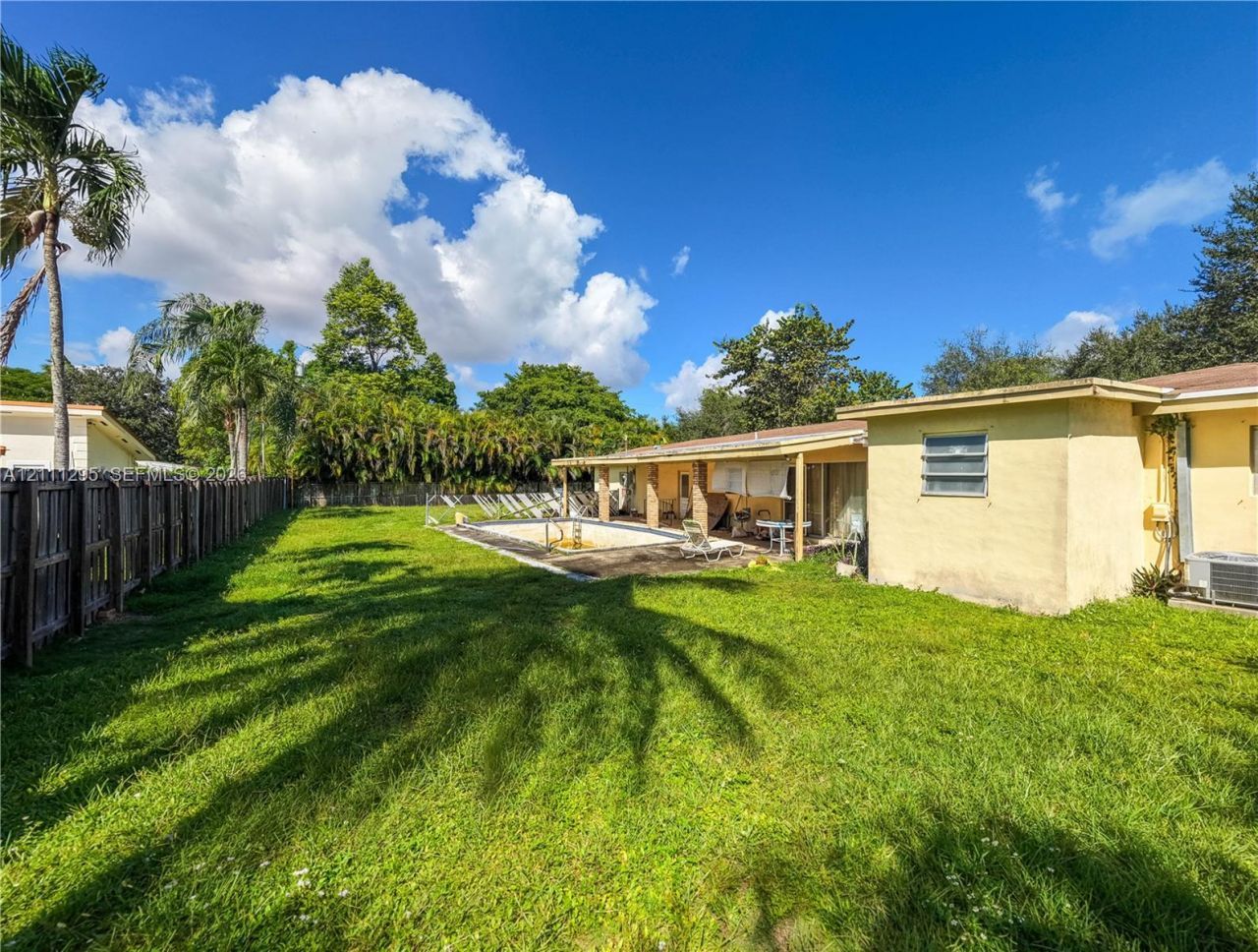 12940 SW 82nd Ct , Pinecrest, FL 33156 Photo