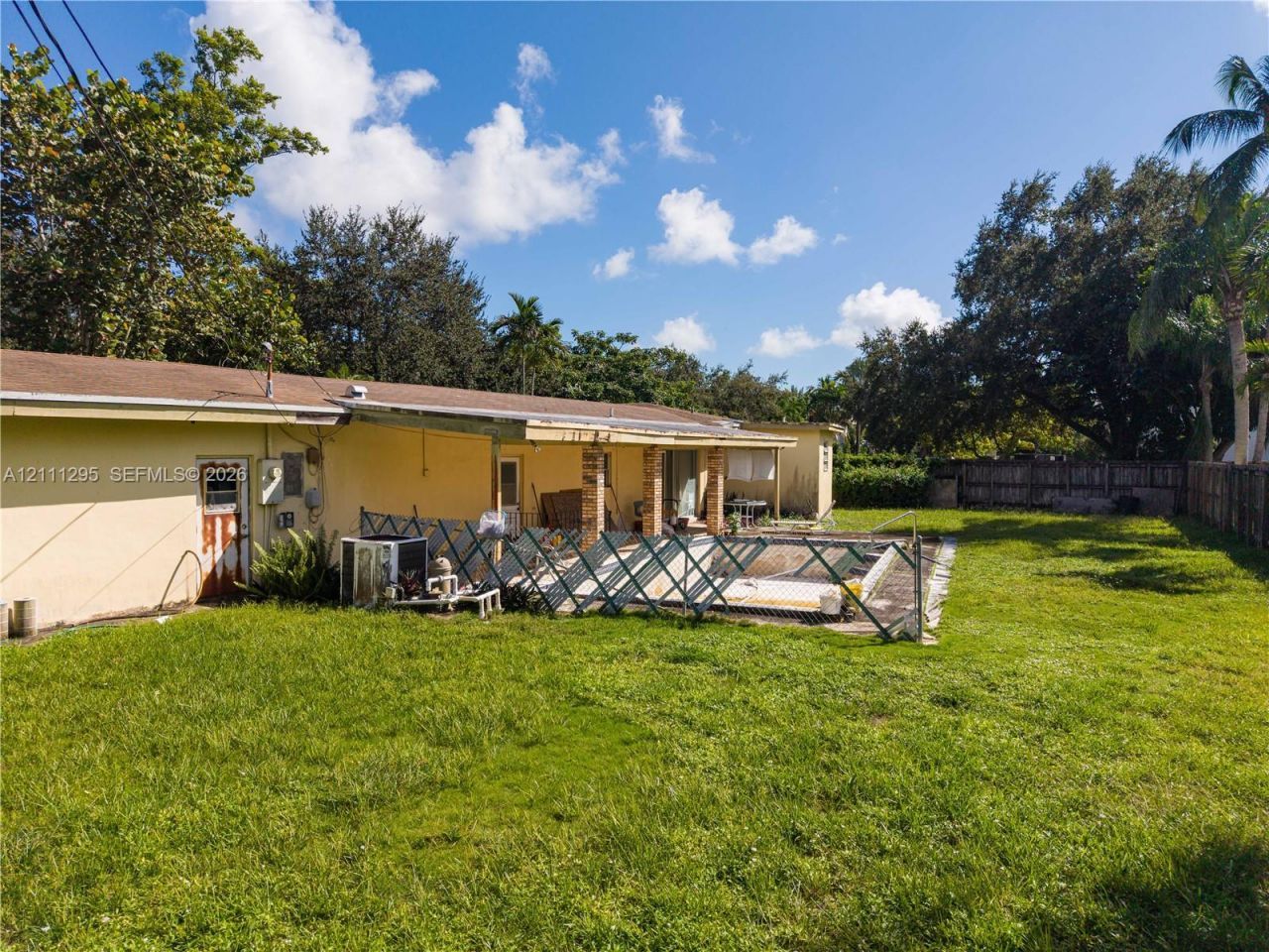 12940 SW 82nd Ct , Pinecrest, FL 33156 Photo