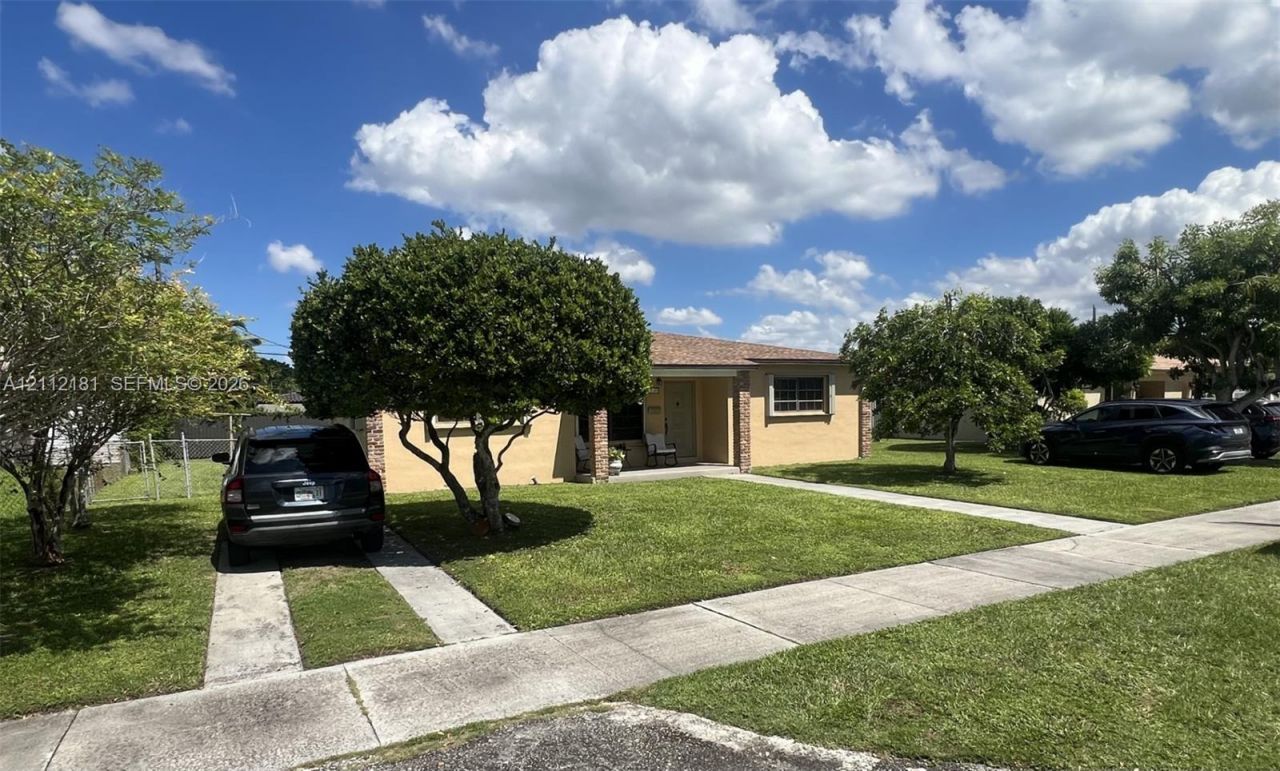 8465 SW 45th St , Miami, FL 33155 Photo