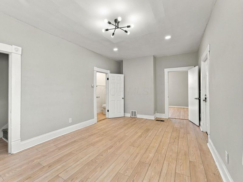 33 N Hartford Avenue, Columbus, OH 43222 Photo 12