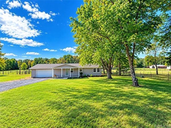 679 Lake Rd , Atkins, AR 72823