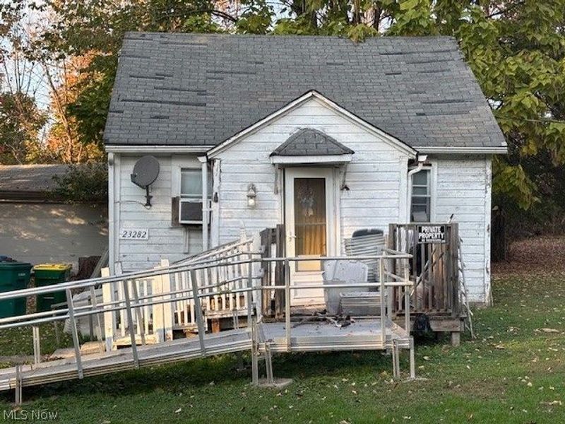 23282 High Road, Bedford, OH 44146 Photo 1