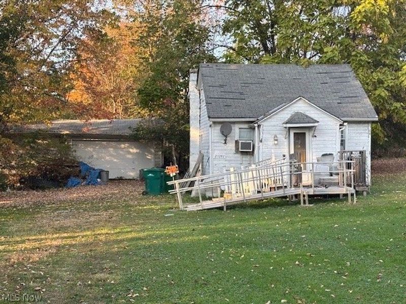 23282 High Road, Bedford, OH 44146 Photo 2