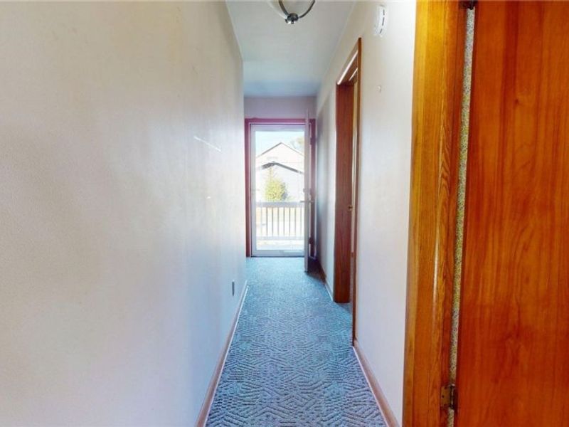 101 Matheny Avenue , Belpre, OH 45714 Photo 9