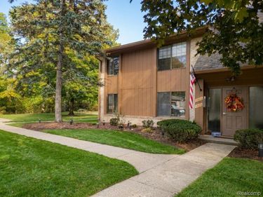 1922 White Birch ct. Court , Rochester Hills, Mi 48309