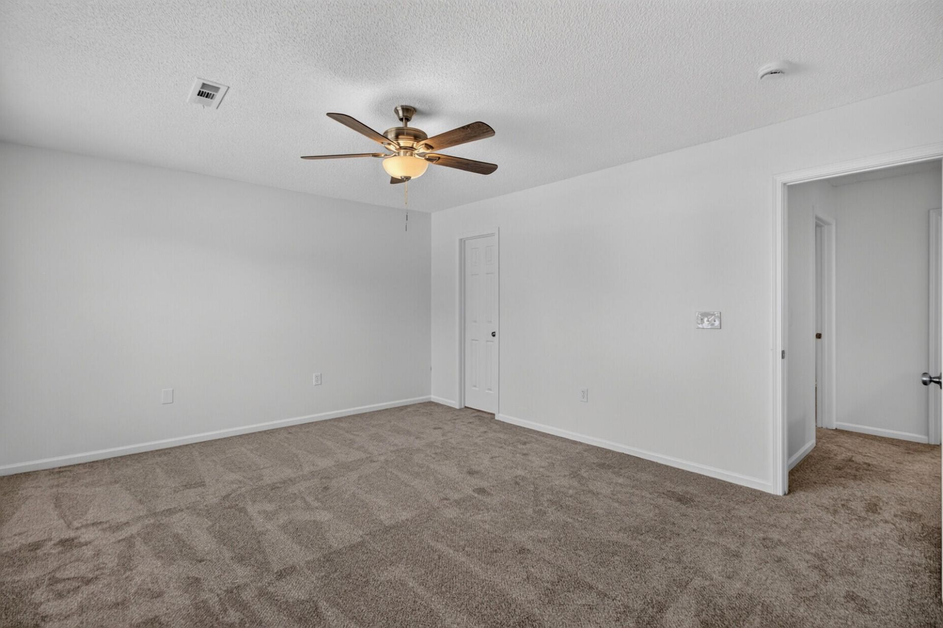 114 Elbow Circle Photo 33