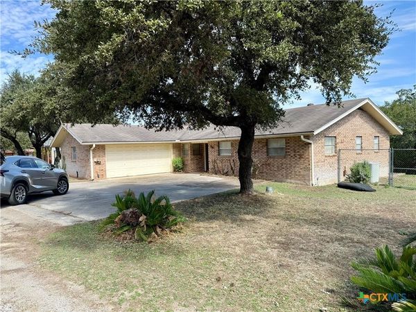 116 Creekview Drive , Canyon Lake, TX 78133