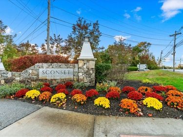 4 Longwood Ln, Unit 302, Hanover, MA 02339