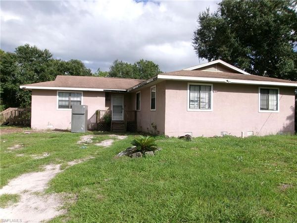902 Poinsettia AVE , LEHIGH ACRES, FL 33972