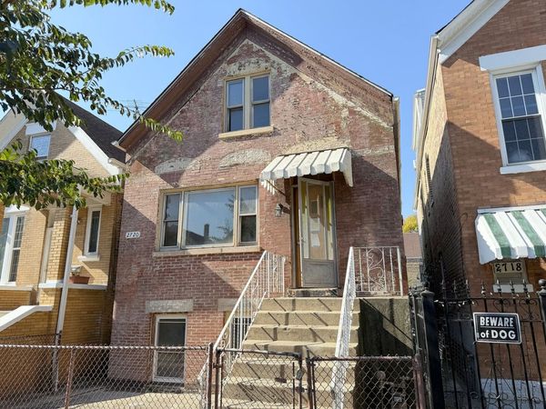 2720 S Saint Louis Avenue , Chicago, IL 60623
