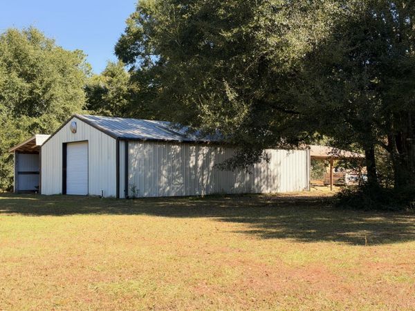 5040 Griffith Mill Road, Holt, FL 32564