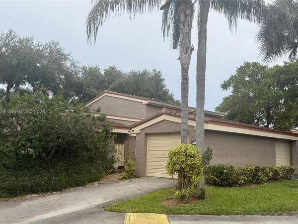 407 Bonnie Brae Way , Unit 22, Hollywood, FL 33021