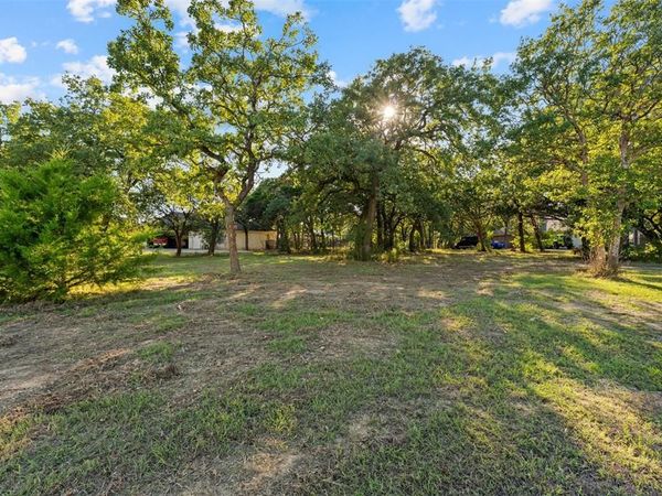 1027 Dominion Oaks Drive , China Spring, TX 76633