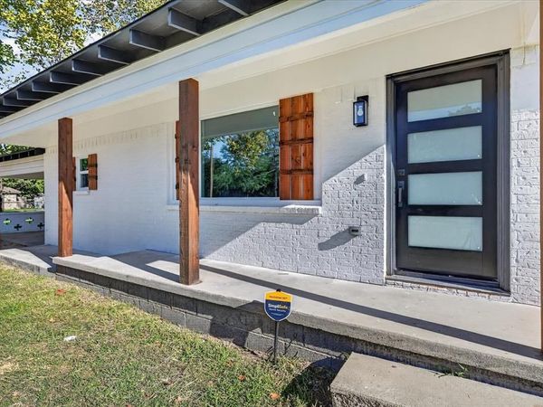 716 Kerry Lane, Azle, TX 76020