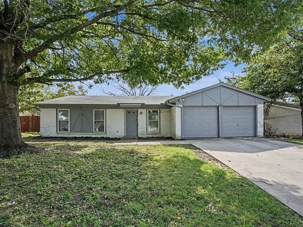 700 Prairie View Drive, Mansfield, TX 76063