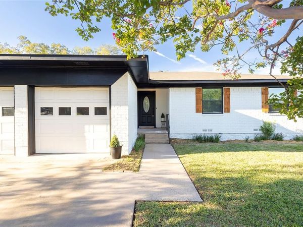 254 Kincaid Street , Van Alstyne, TX 75495