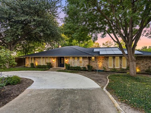 9656 Ravensway Drive , Dallas, TX 75238