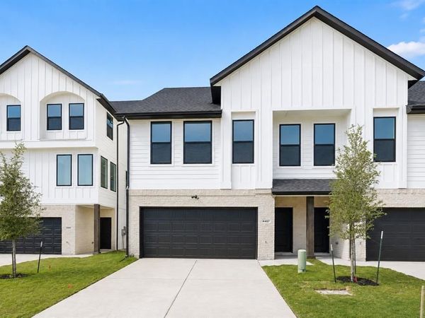 4457 Crescent Heights Road , Garland, TX 75043