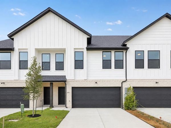 4453 Crescent Heights Road , Garland, TX 75043