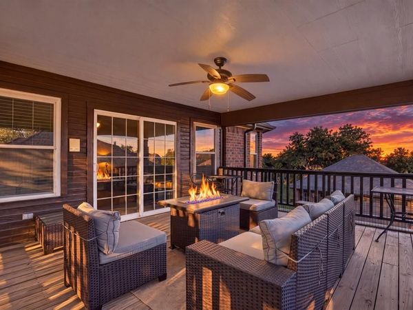 204 Castle Hill Drive, Burleson, TX 76028