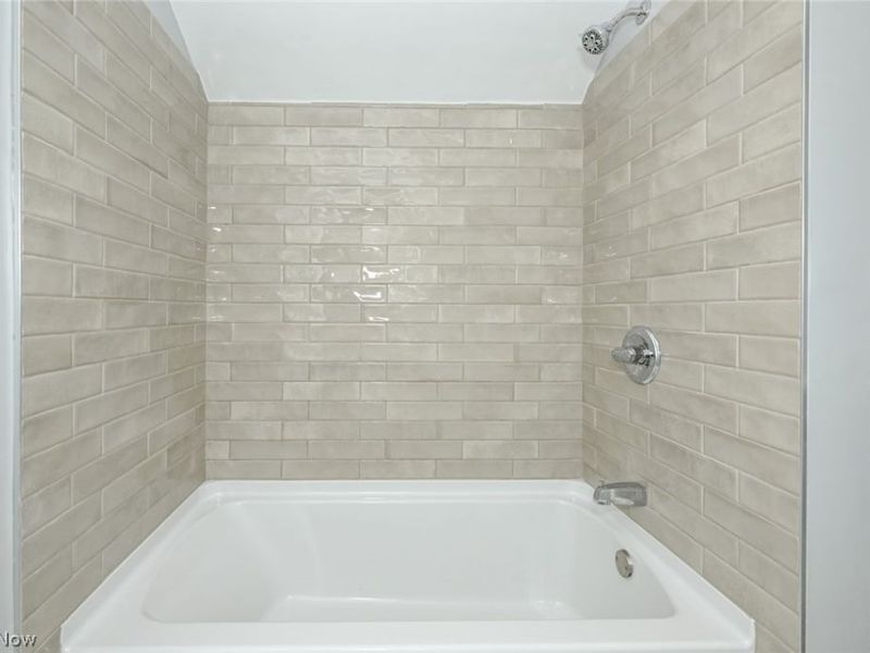 1444 Oakwood Avenue, Akron, OH 44301 Photo 29