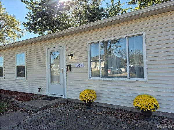 101 Sheppard Street , East Alton, IL 62024