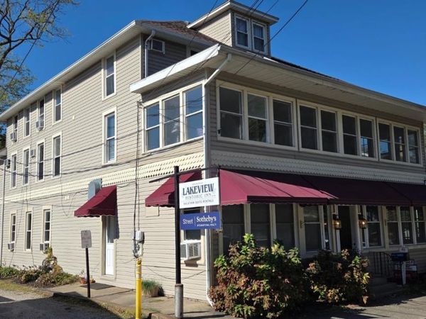 162 Walnut Ave., Unit 10-11, Lakeside, OH 43440