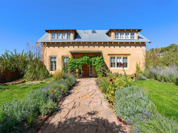 84 Camino Chupadero , Santa Fe, NM 87506
