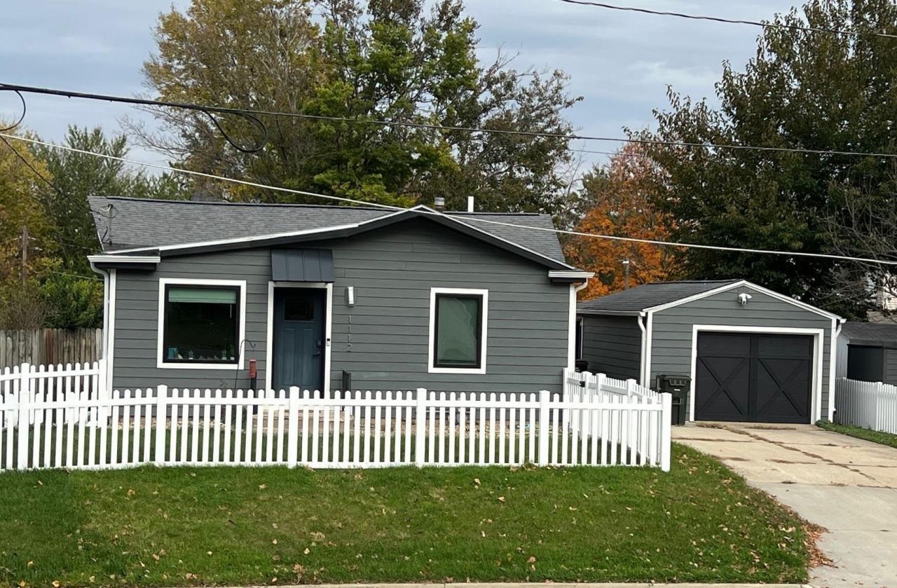 1112 Walnut Street, Cedar Falls, IA 50613 Main Photo