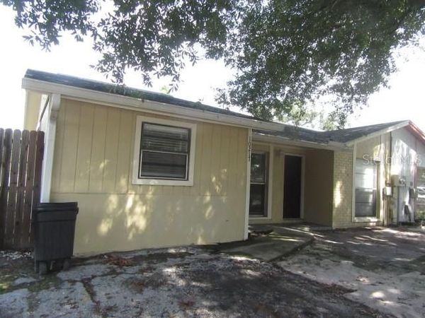 10217 CARRIAGE GLEN COURT, TAMPA, FL 33615