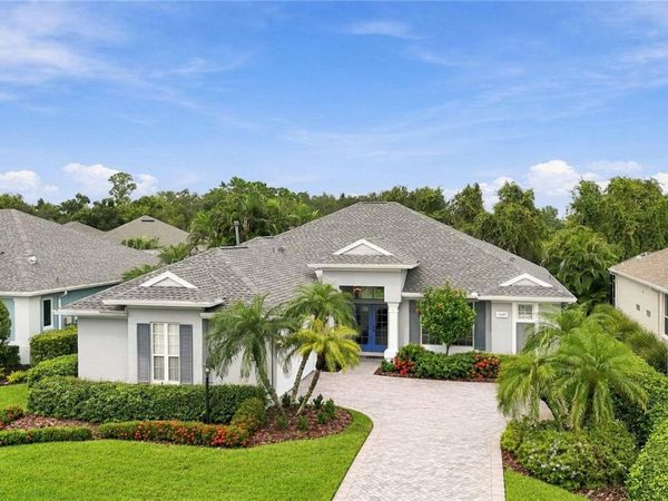 7907 ASHLEY CIRCLE , BRADENTON, FL 34201