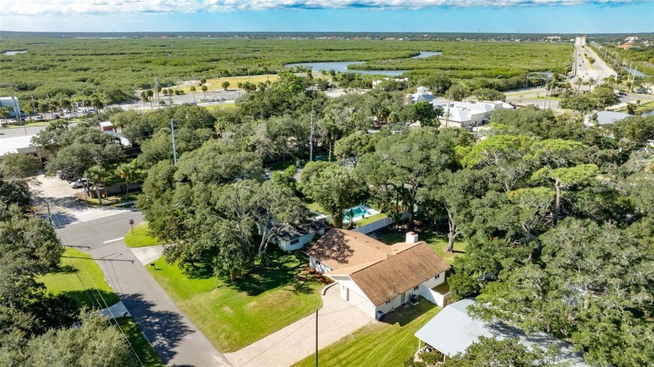 646 Yupon Avenue , New Smyrna Beach, FL 32169 Photo