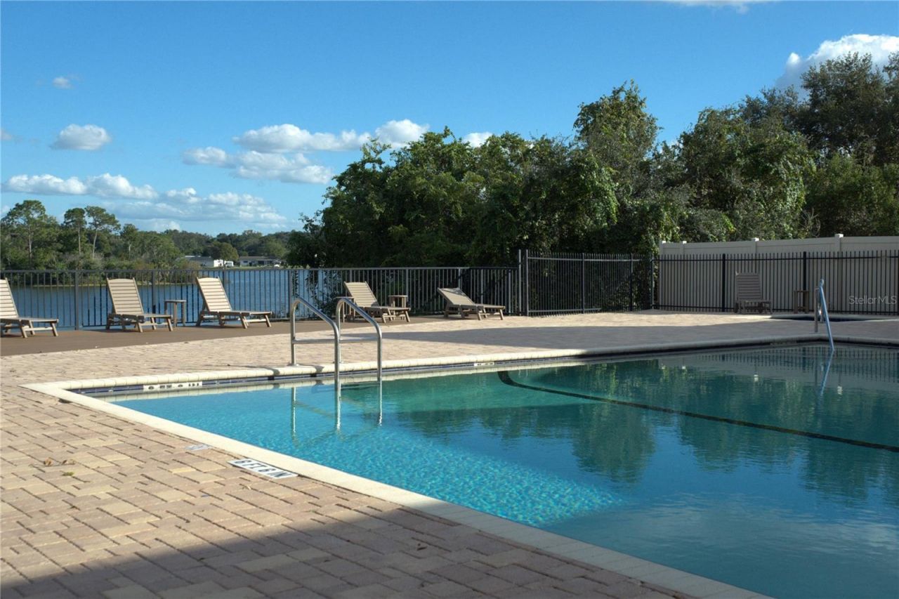 315 Lakepointe Drive , Unit 204, Altamonte Springs, FL 32701 Photo