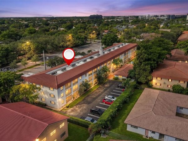 8605 W Sample Rd , Unit 211, Coral Springs, FL 33065