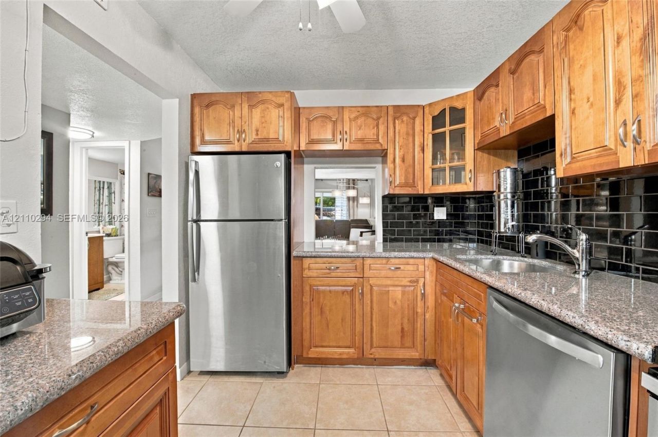 8605 W Sample Rd , Unit 211, Coral Springs, FL 33065 Photo