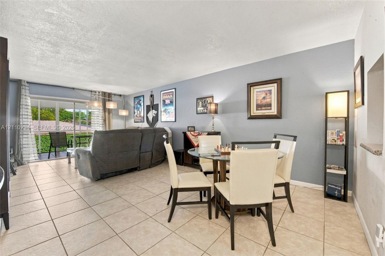 8605 W Sample Rd , Unit 211, Coral Springs, FL 33065 Photo
