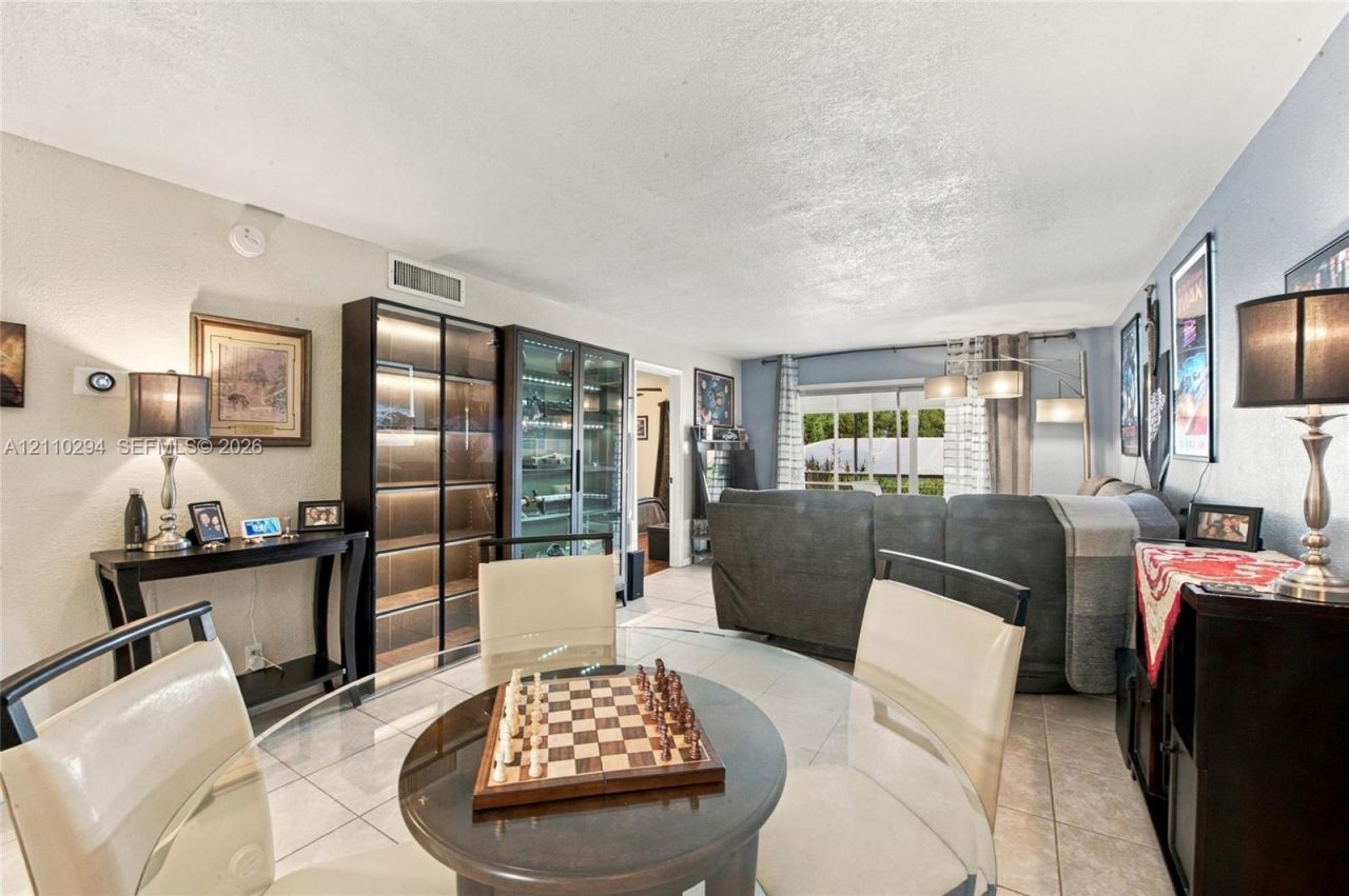 8605 W Sample Rd , Unit 211, Coral Springs, FL 33065 Photo
