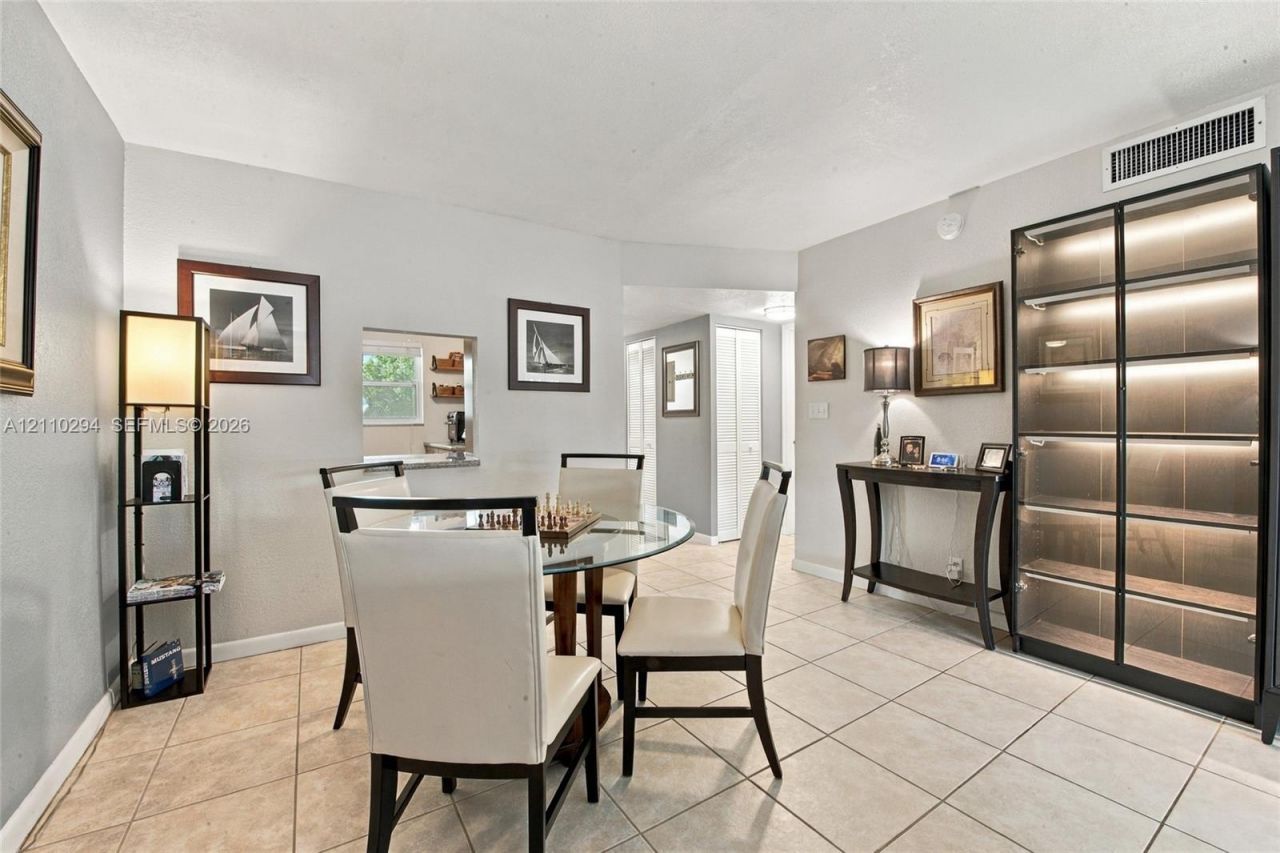 8605 W Sample Rd , Unit 211, Coral Springs, FL 33065 Photo