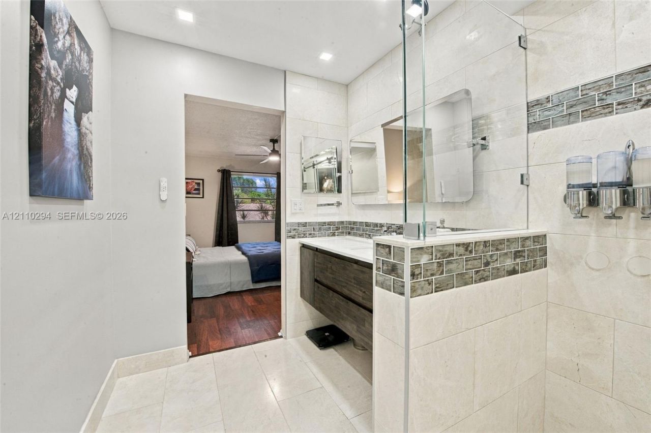 8605 W Sample Rd , Unit 211, Coral Springs, FL 33065 Photo