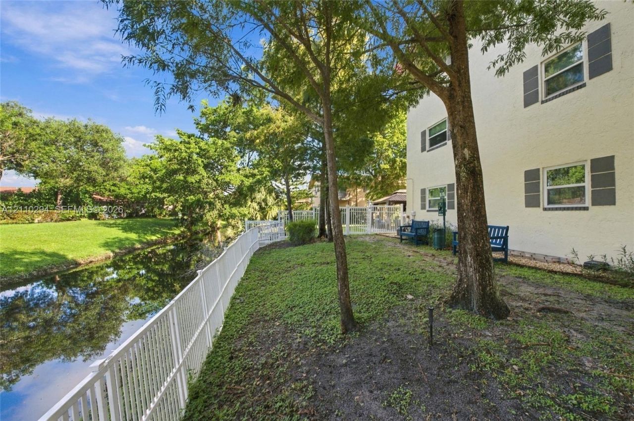 8605 W Sample Rd , Unit 211, Coral Springs, FL 33065 Photo