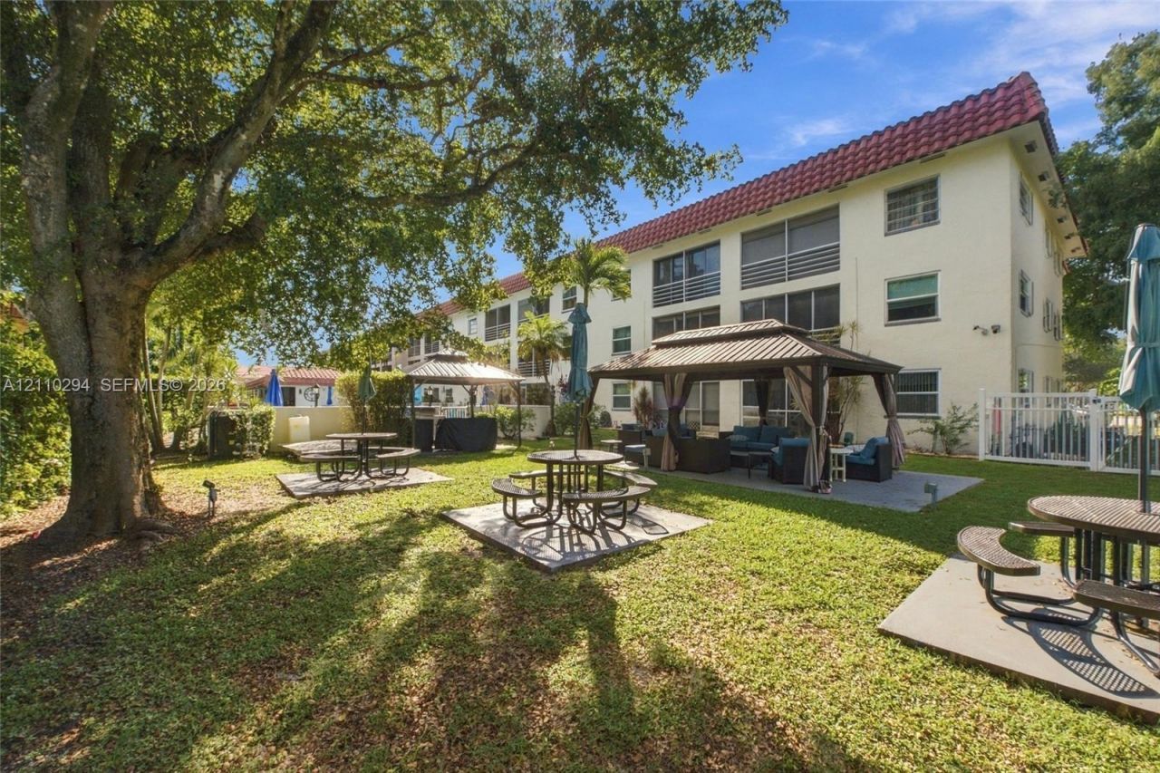 8605 W Sample Rd , Unit 211, Coral Springs, FL 33065 Photo