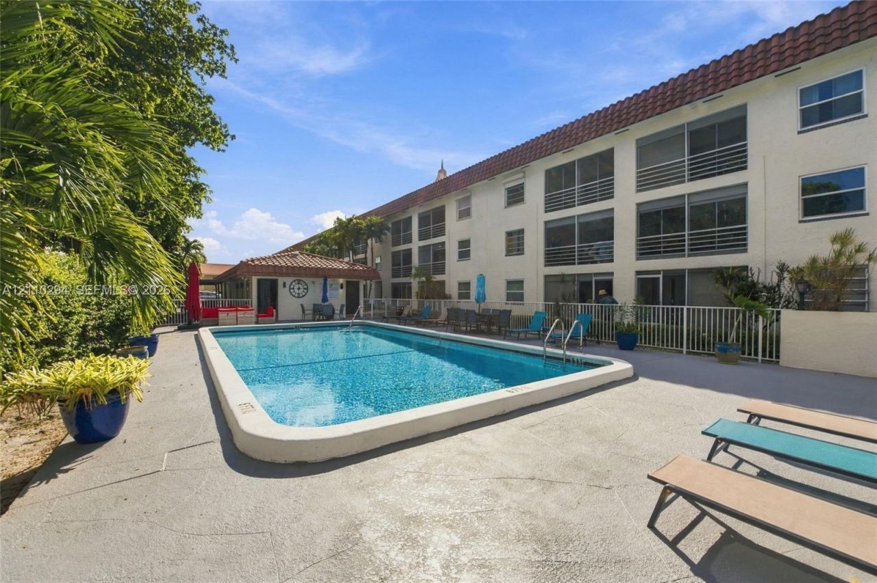 8605 W Sample Rd , Unit 211, Coral Springs, FL 33065 Photo