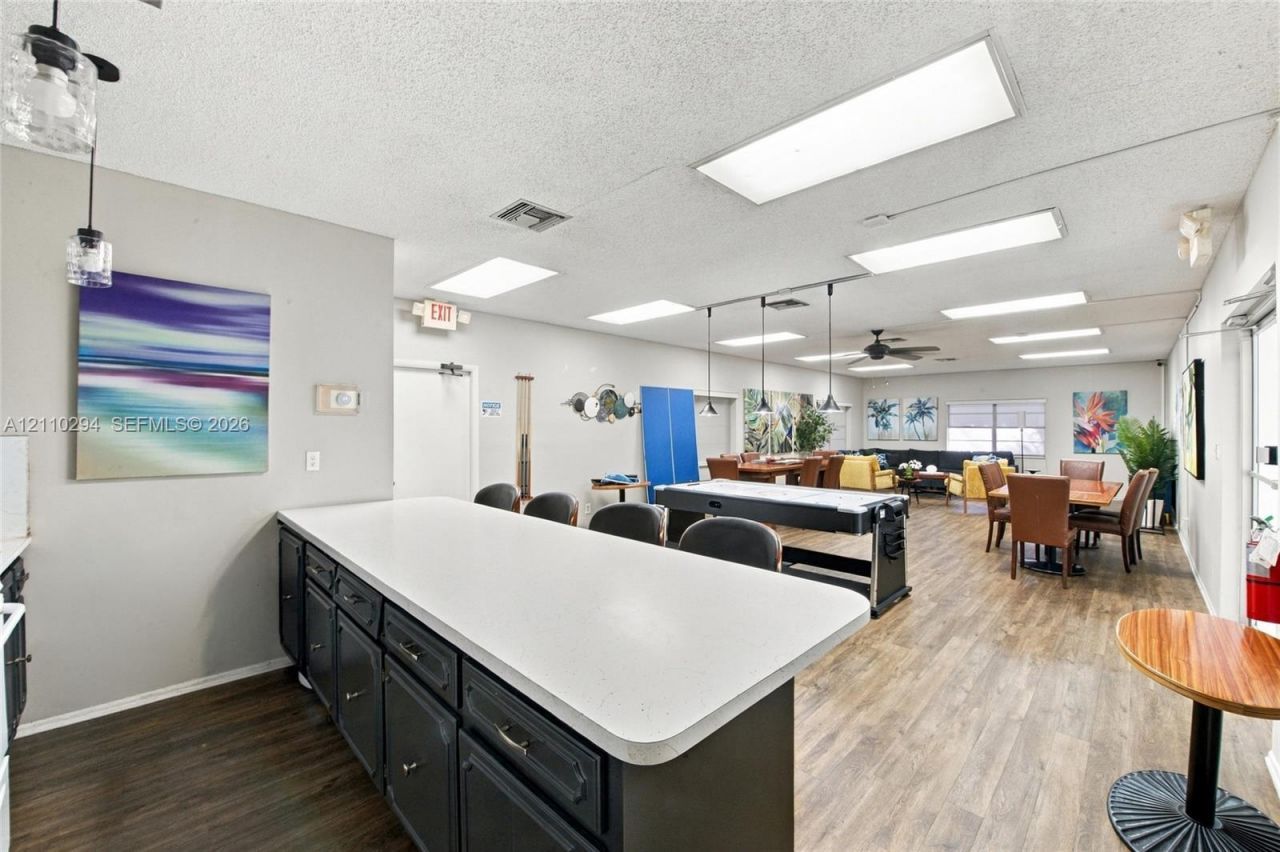 8605 W Sample Rd , Unit 211, Coral Springs, FL 33065 Photo