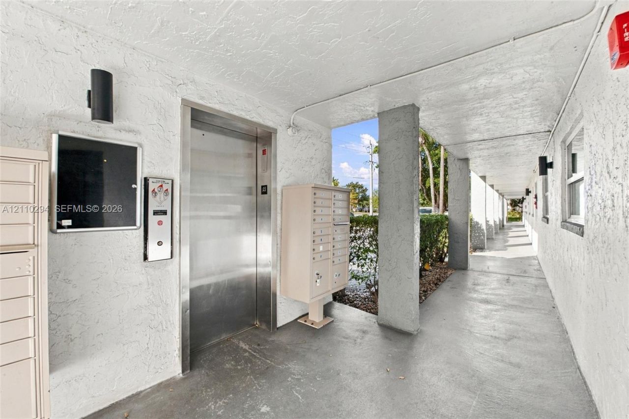 8605 W Sample Rd , Unit 211, Coral Springs, FL 33065 Photo