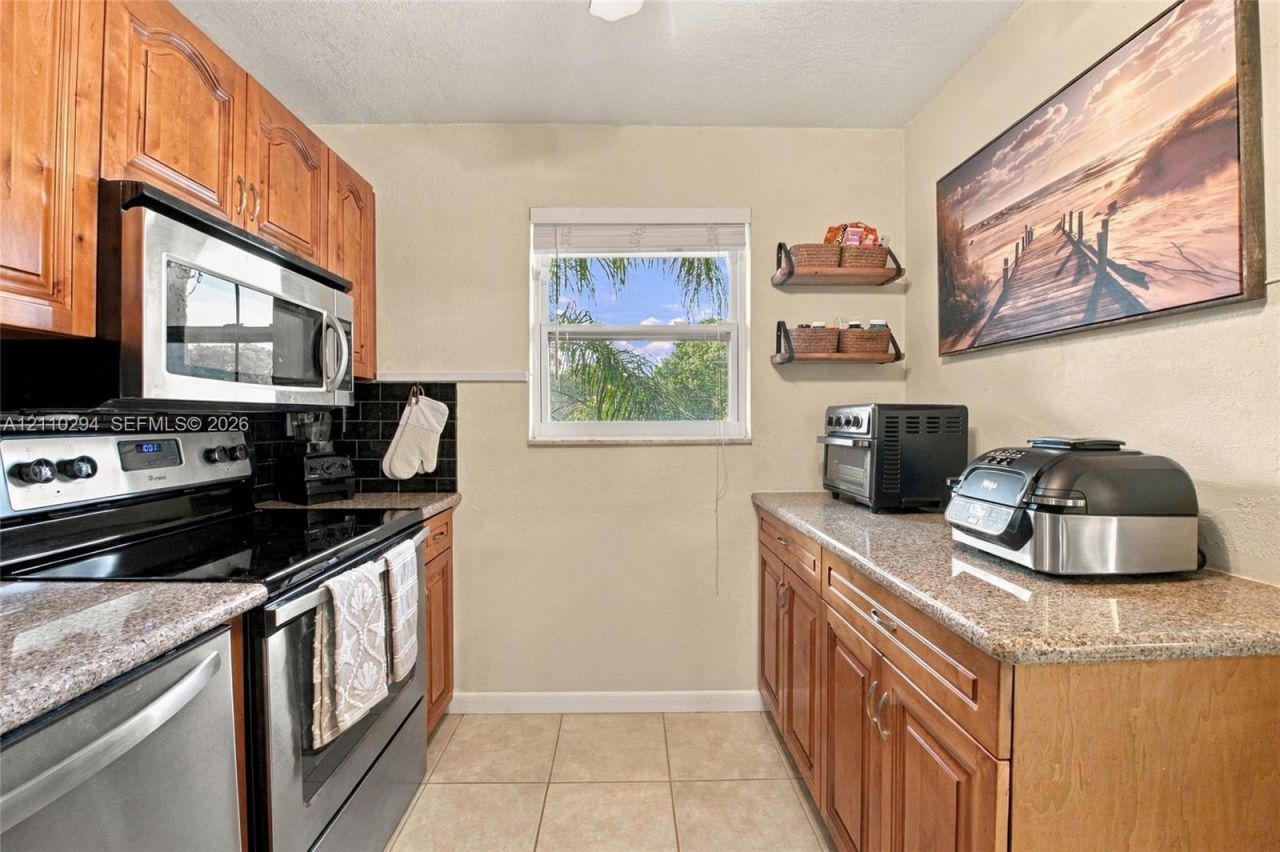 8605 W Sample Rd , Unit 211, Coral Springs, FL 33065 Photo